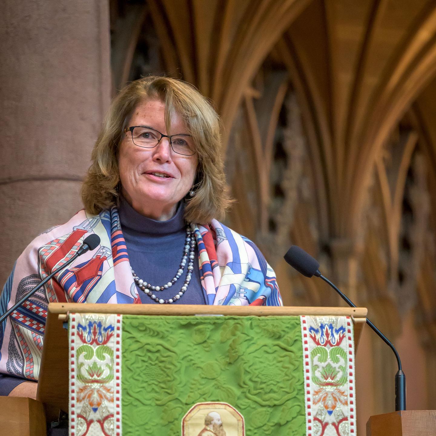 Rector Kathy Giles speaking in Chapel during Family Weekend 2022