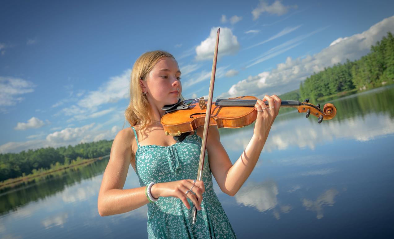 Katy Scott playing violin