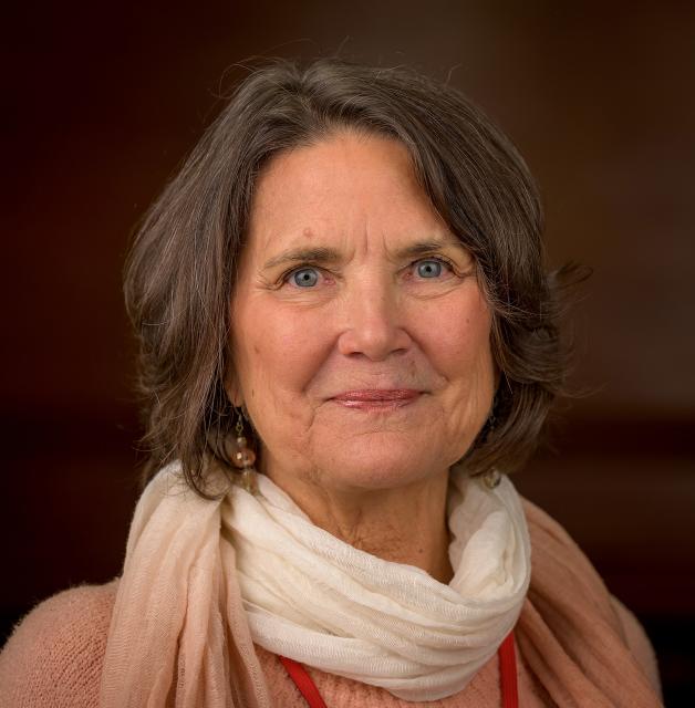 Deb Hanson headshot