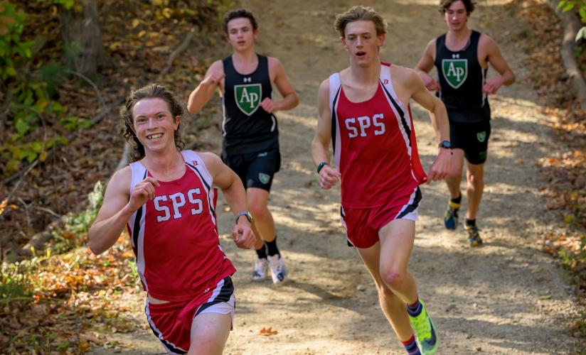 Jamie Campbell ’23 running cross country