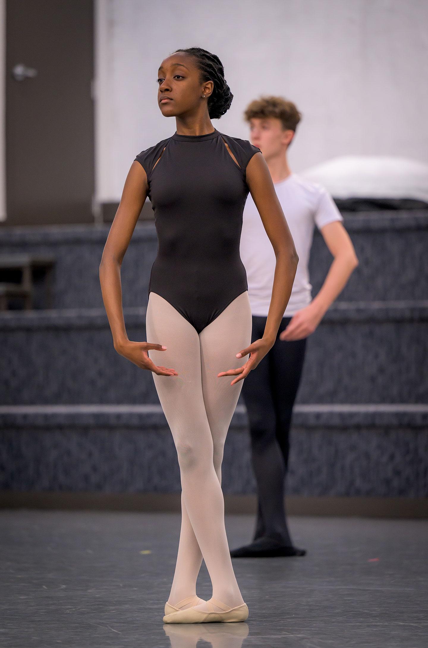 Lauren Edouard in ballet class