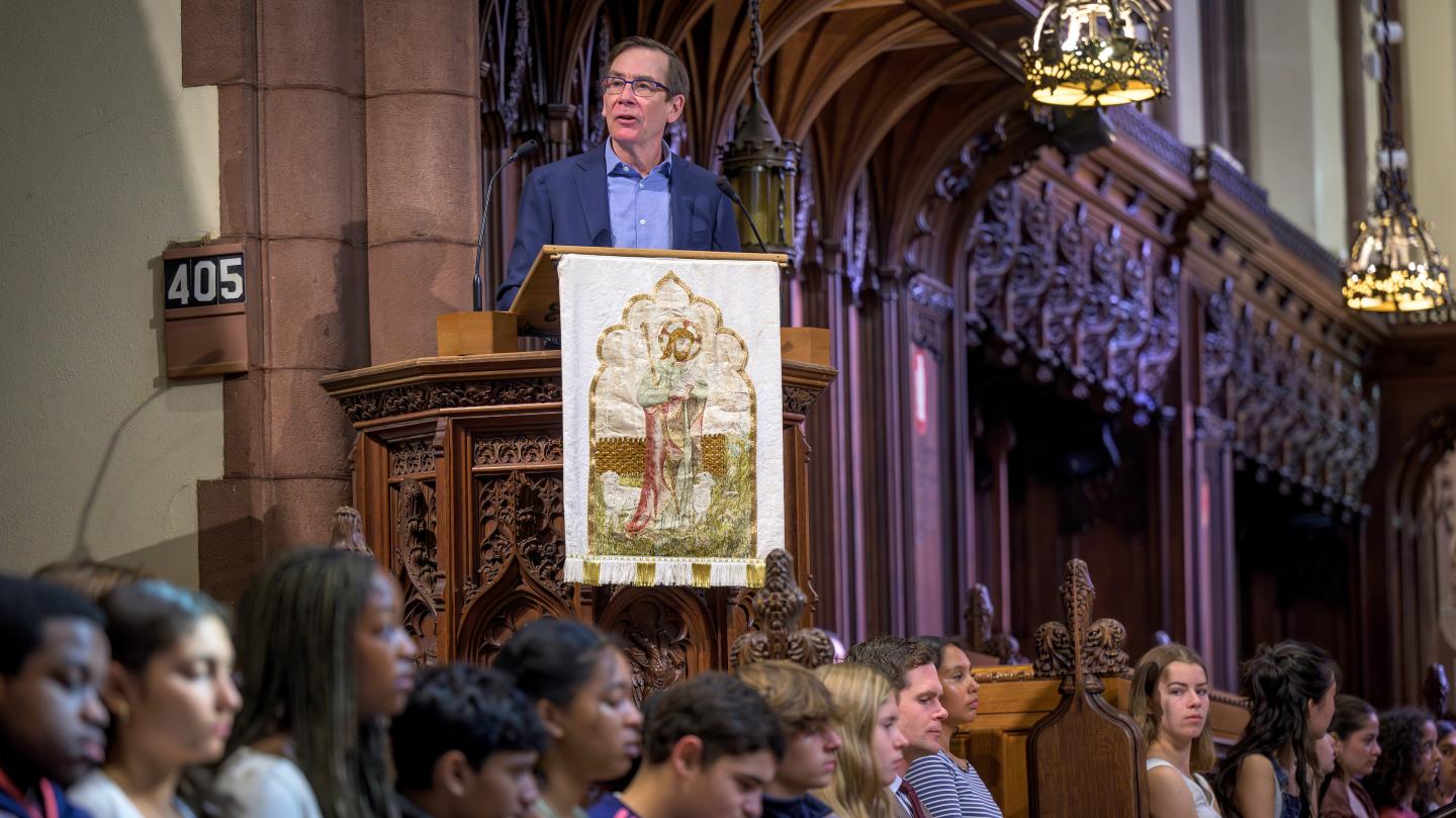 Ambassador Jess Baily '78 speaking in Chapel