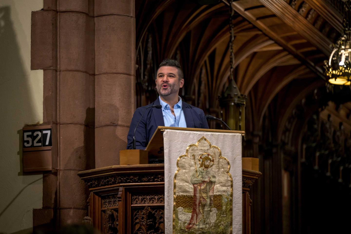 Dustin Brauneck '99 speaking in Chapel