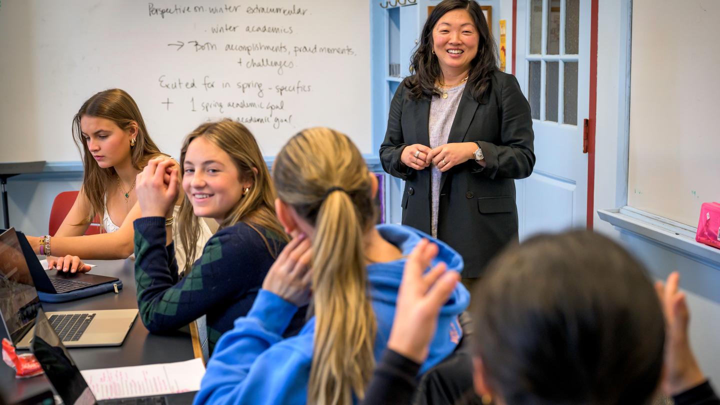 Humanities Teacher Beth Little in Hum 3 class