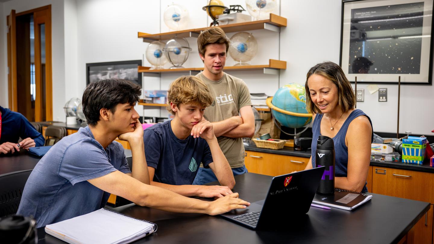 ASP Astronomy Teacher Leslie Chamberlain, PhD, teaches students in her class during the Advanced Studies Program.