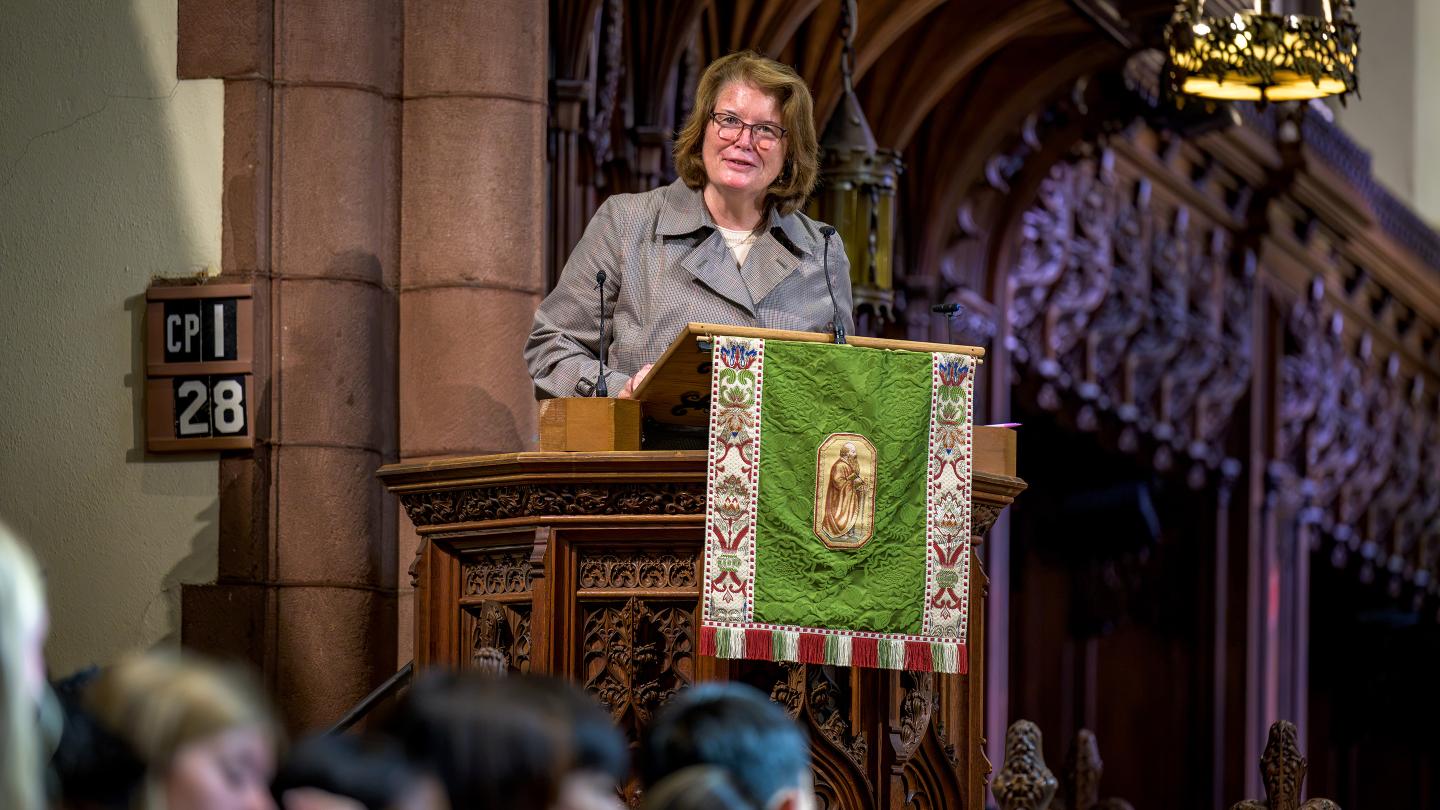 Rector Giles speaking during Fall Convocation 2026