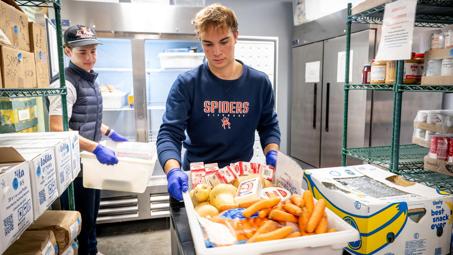 Students volunteering at the Friendly Kitchen on Oct. 10