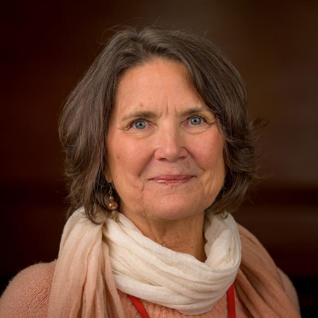 Deb Hanson headshot